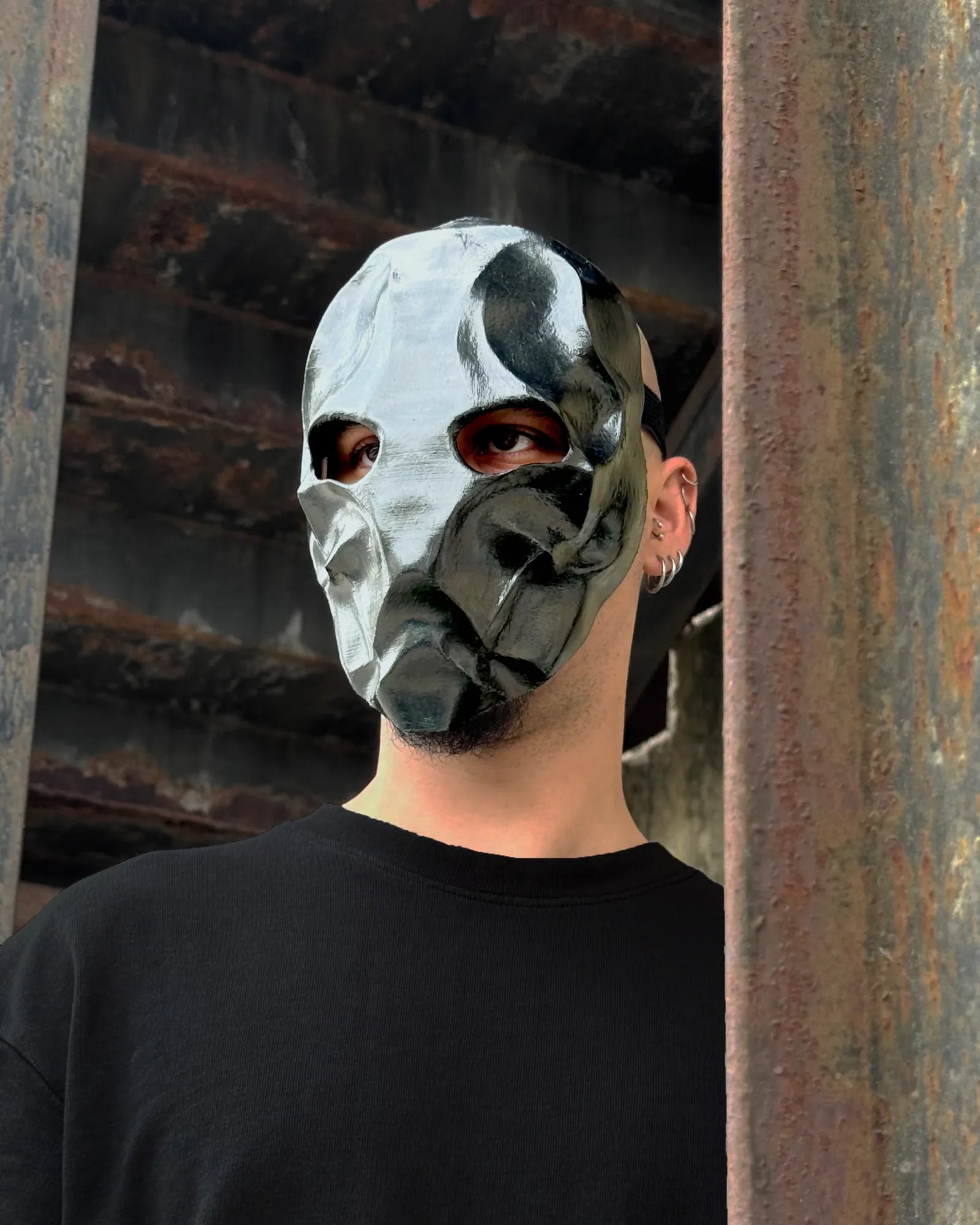 Black Venom Warrior Dark Morph Face; Alien Hunter Cosplay, Gothic Creature mask, handcrafted Venetian cosplay fantasy.