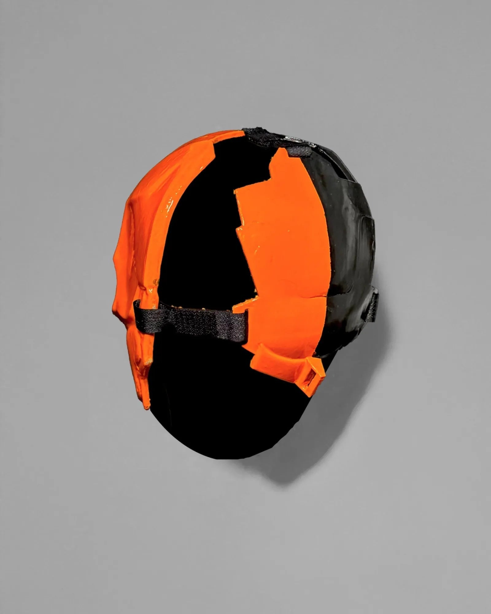Deathstroke one eye; Orange and Black Cosplay Wearable Helmet - Venemask