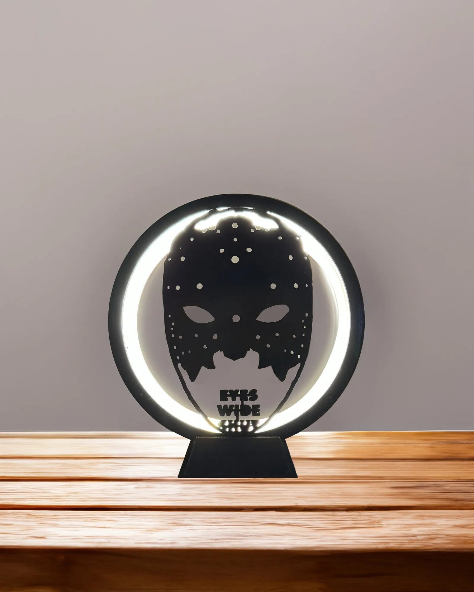 Eyes Wide Shut Bill Harford - Round circle ambient table lamp - White and daylight led - Handcrafted Venetian cosplay mask decor
