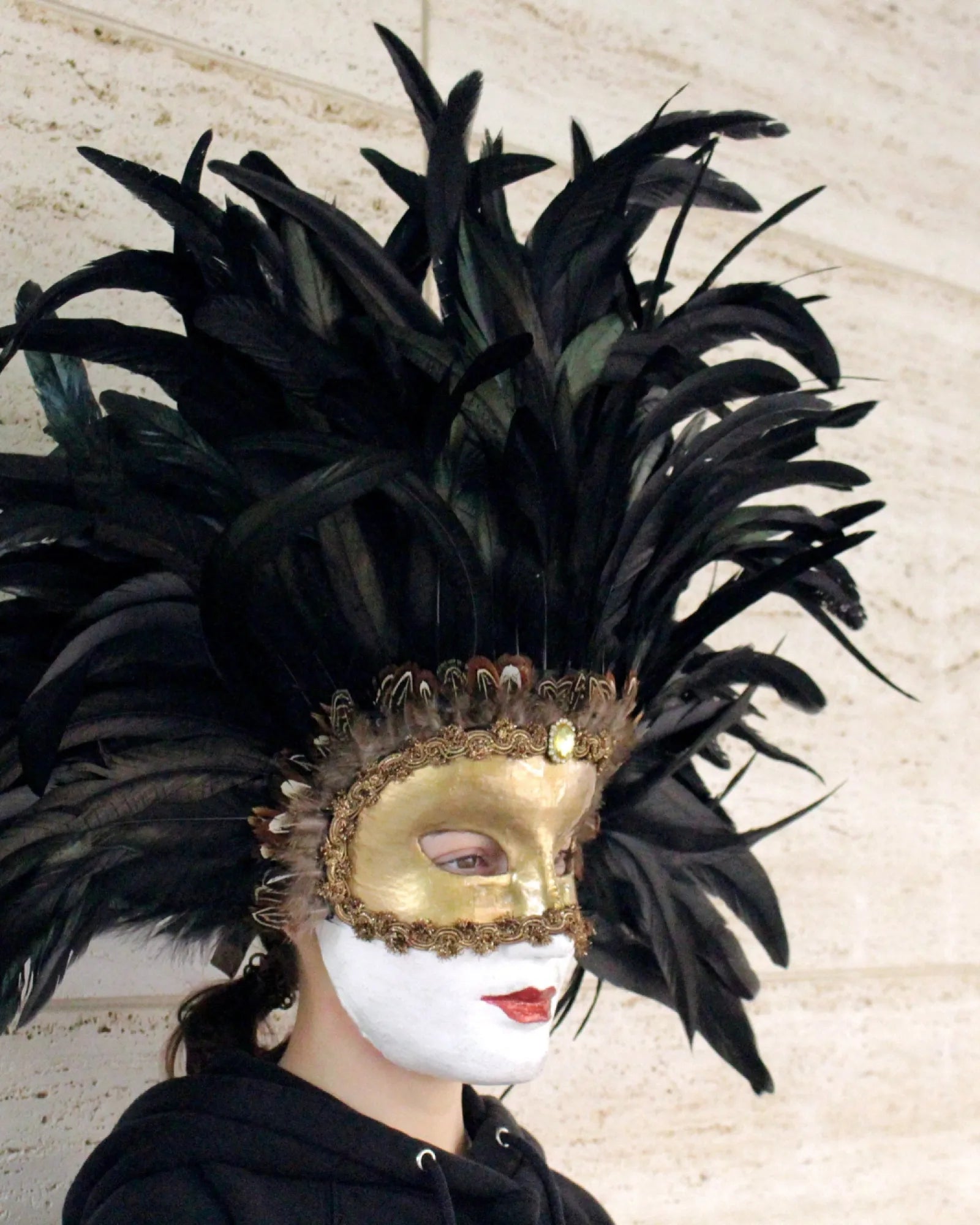 Eyes Wide Shut Mandy; Original Pattern Black Feathers, Kubrick Film Mask - handcrafted Venetian cosplay mask with feathers