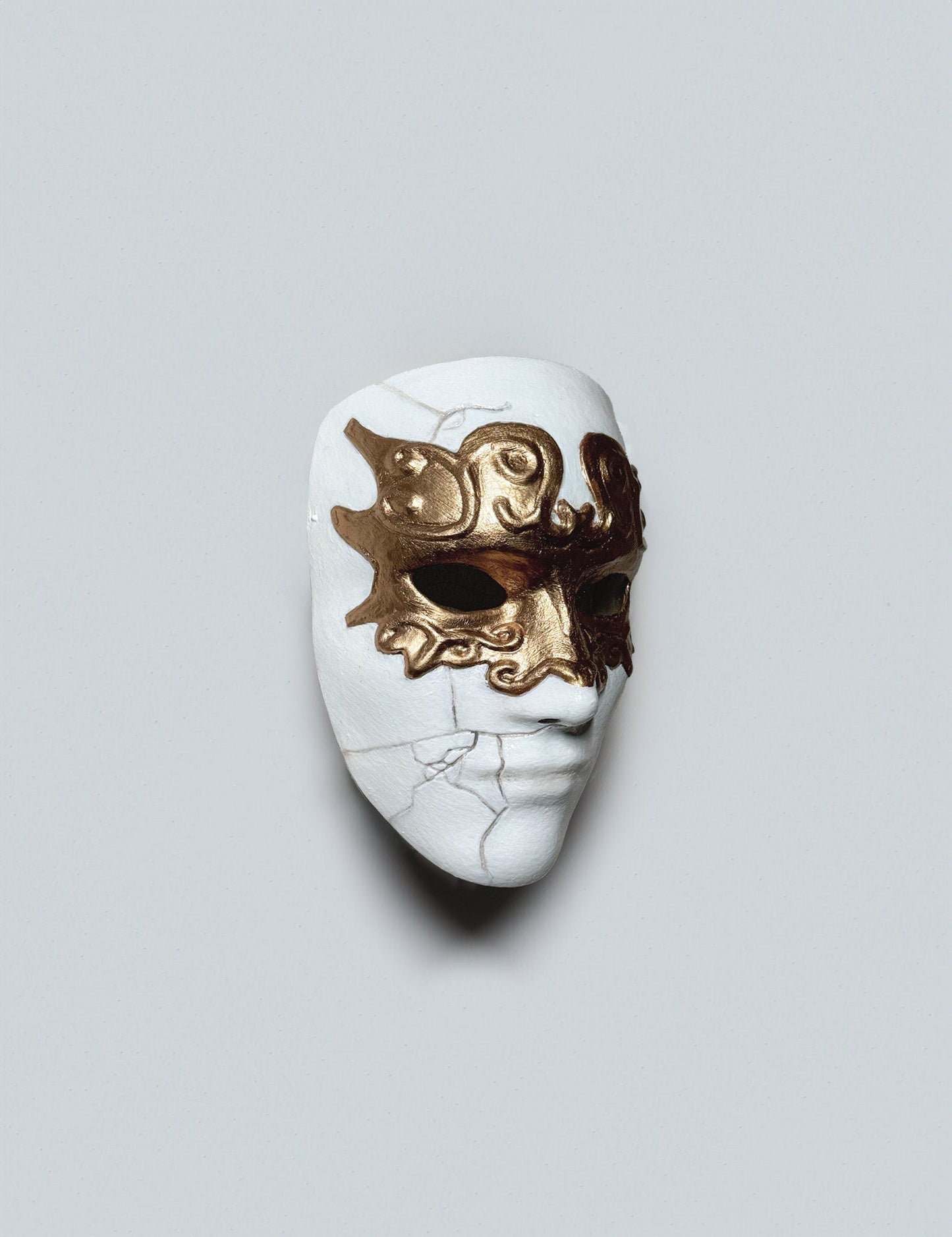 Eyes Wide Shut Inspired - Bill Harford and Red Burgundy Mandy Feathers Mask -