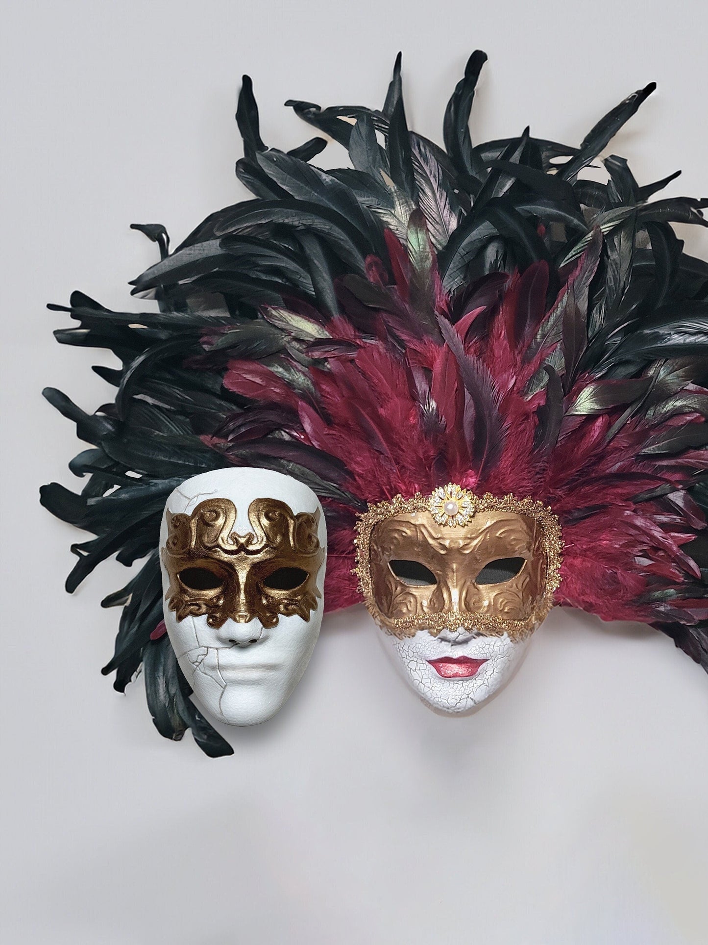 Eyes Wide Shut Inspired - Bill Harford and Red Burgundy Mandy Feathers Mask -