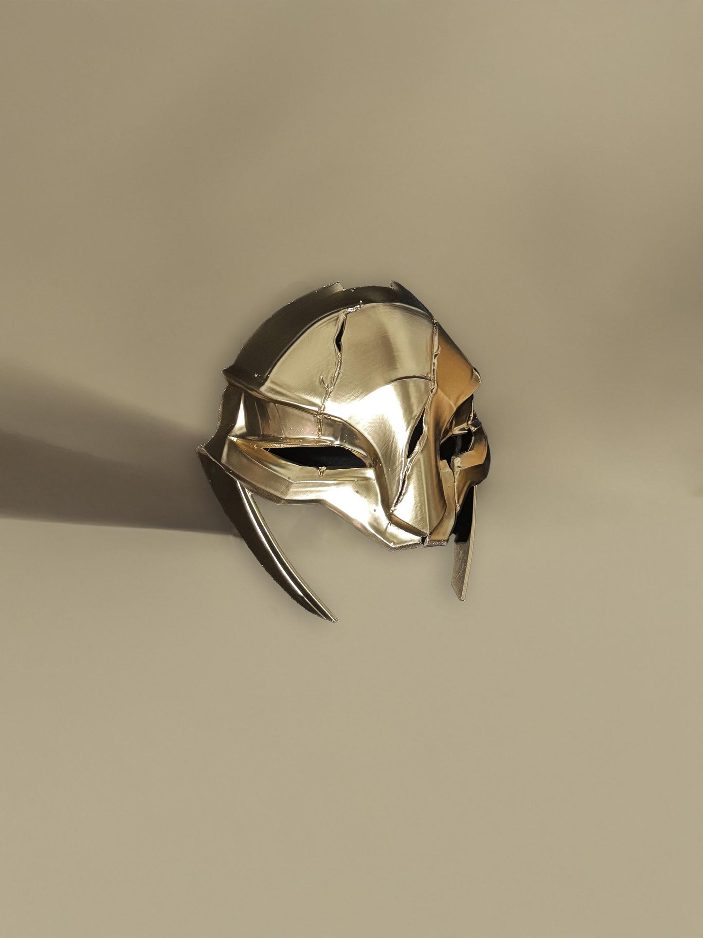 Ambessa Medarda Battle Mask Arcane Mask - Warwick-Scratched - Cosplay Wearable Helmet Mask - Party, Masquerade - Metal Look