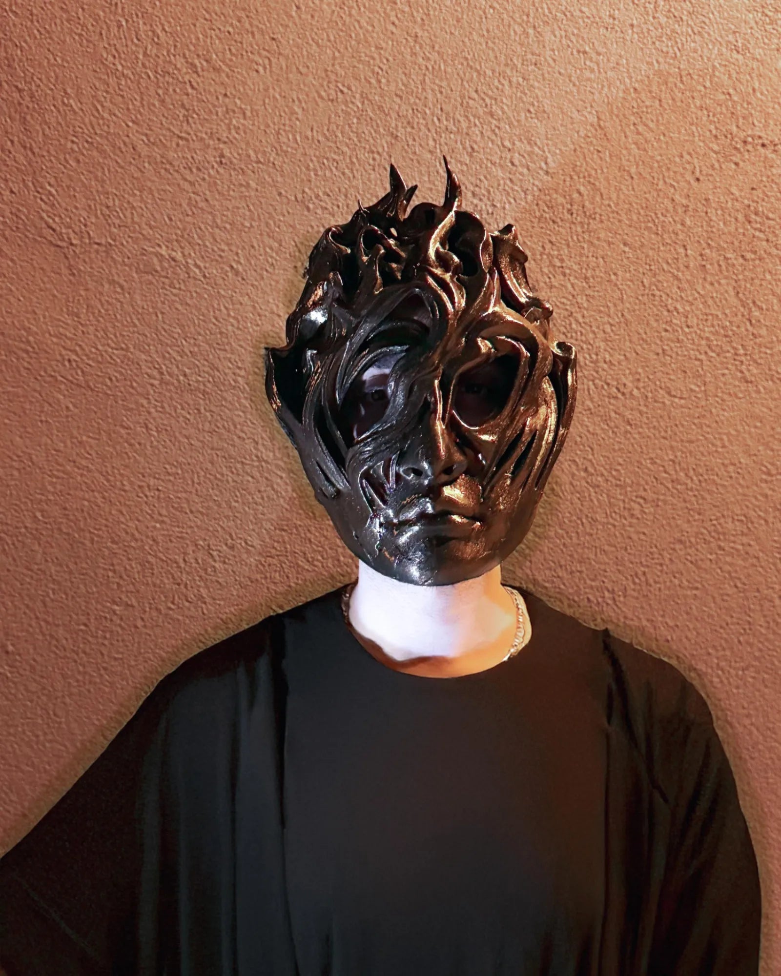 Mask of the Shadows - Dark venetian volatile head, shadow mask; handcrafted Venetian mask for cosplay and fantasy events.