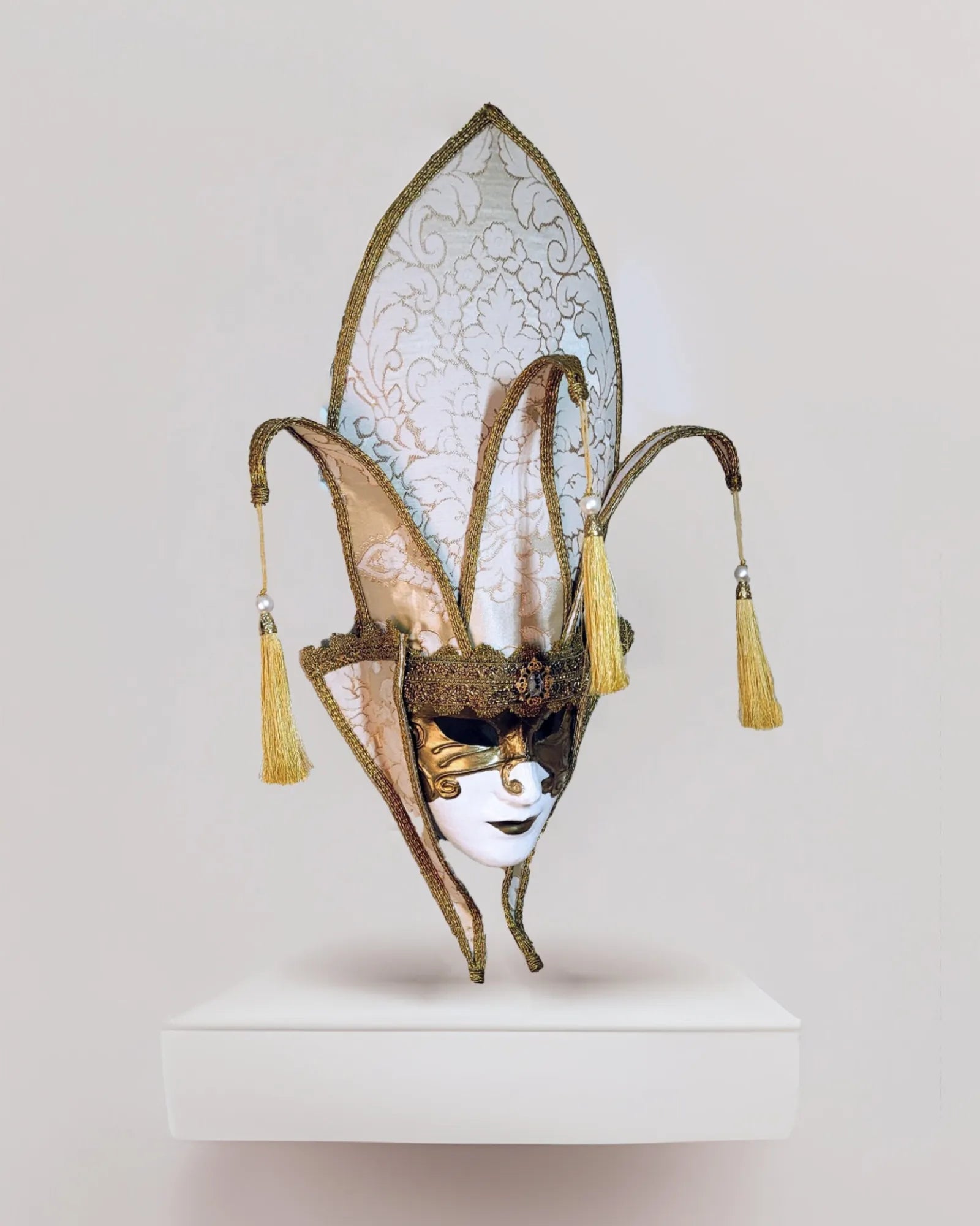 The Popess - Luxurious White and Gold Chic Art Venetian Mask for Masquerade - Venemask