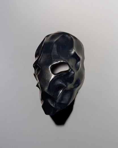 Black Venom Warrior Dark Morph Face; Alien Hunter Cosplay, Gothic Creature mask, handcrafted Venetian mask for fantasy events.