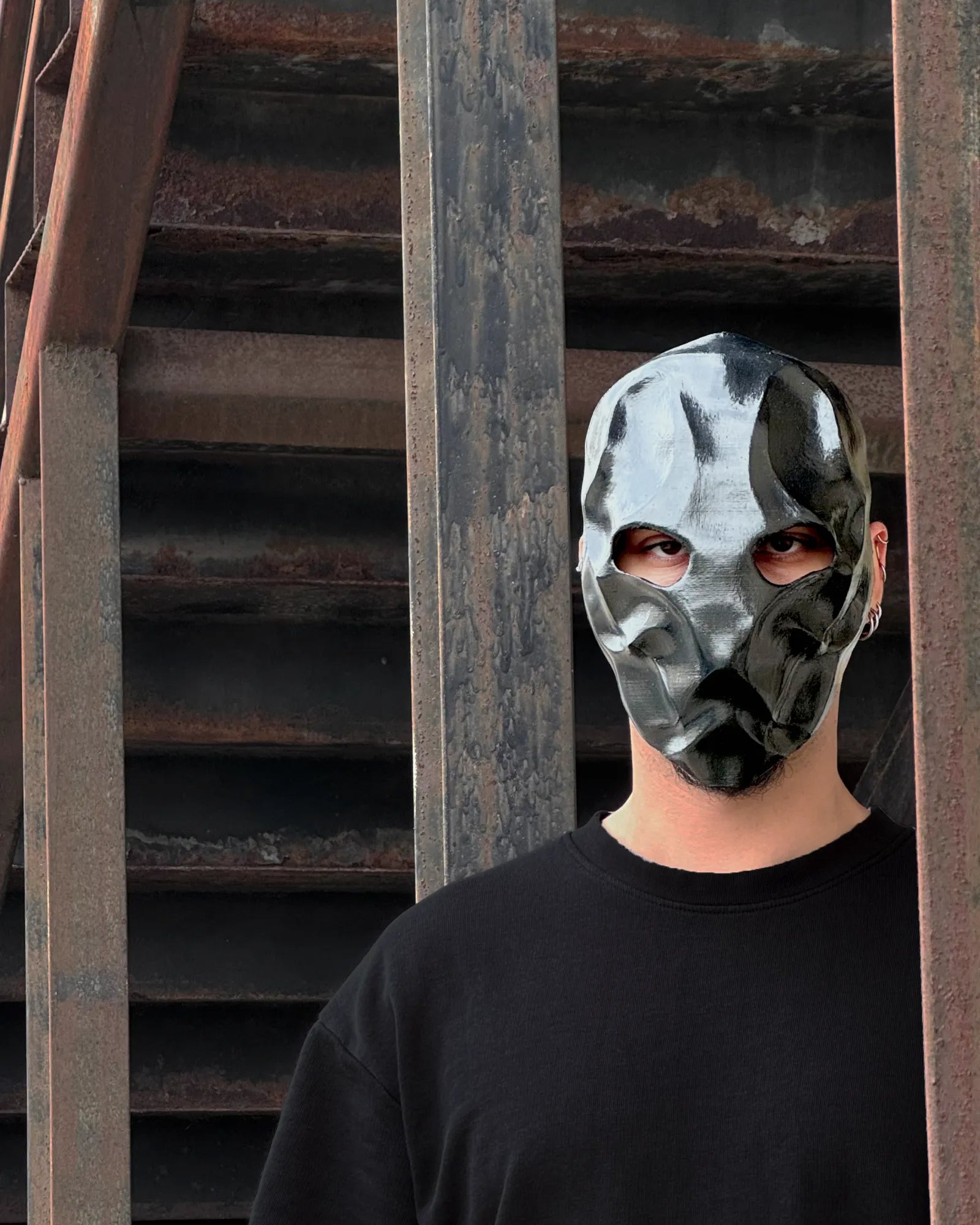 Black Venom Warrior Dark Morph Face; Alien Hunter Cosplay, Gothic Creature mask, handcrafted Venetian cosplay mask