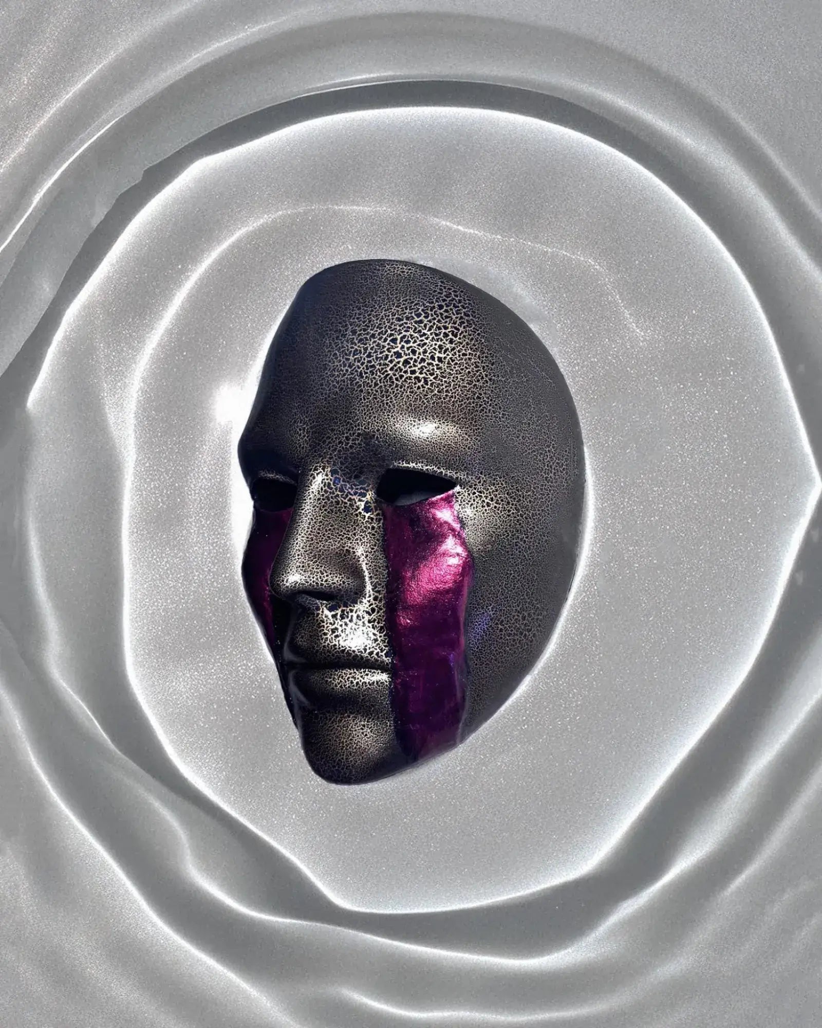 Cracked Black and Gold with Blood Cry Lines; Gothic Art Cosplay Mask - Venemask