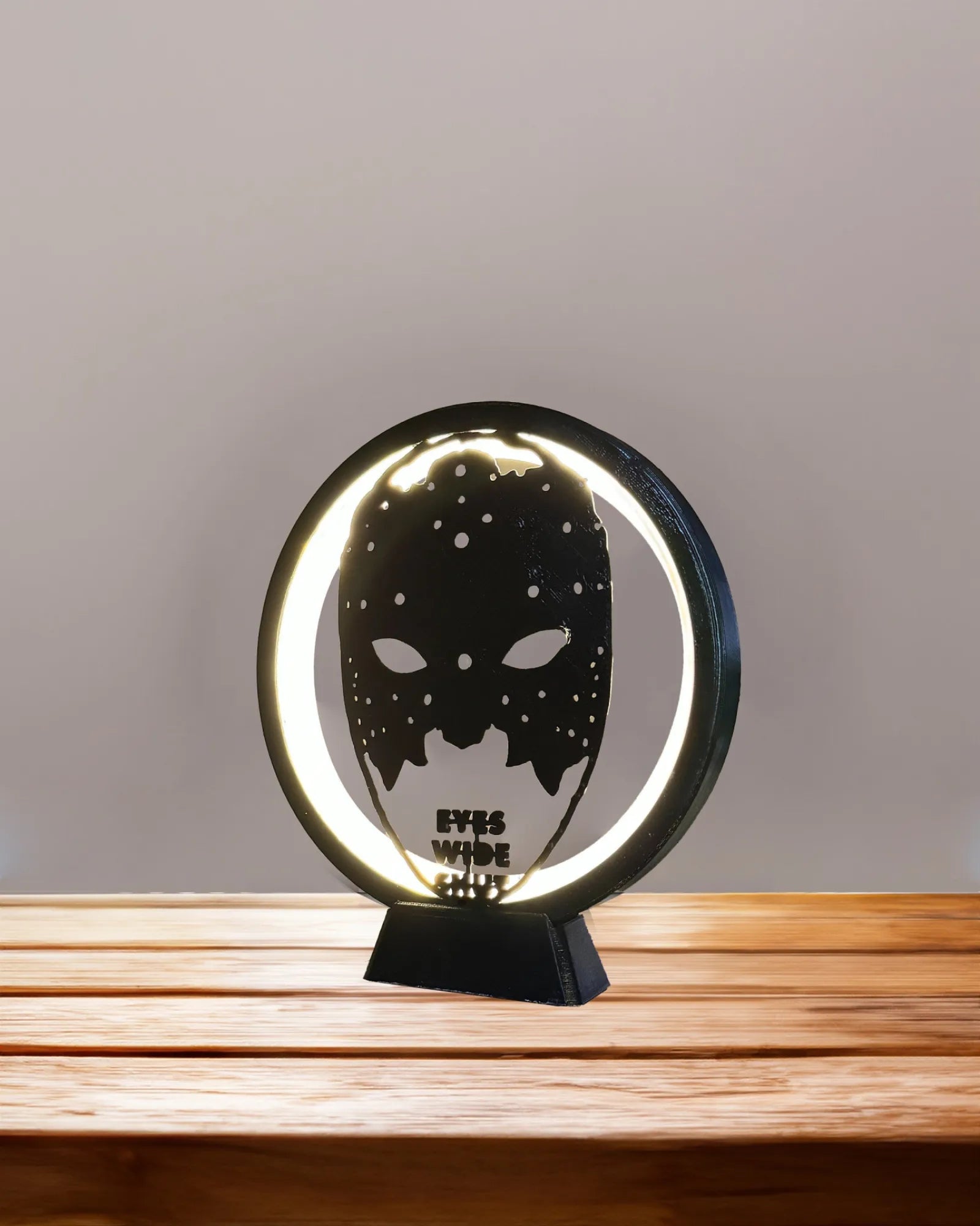 Eyes Wide Shut Bill Harford - Round circle ambient table lamp - White and daylight led - Home decor - Table decoration, venetian mask design