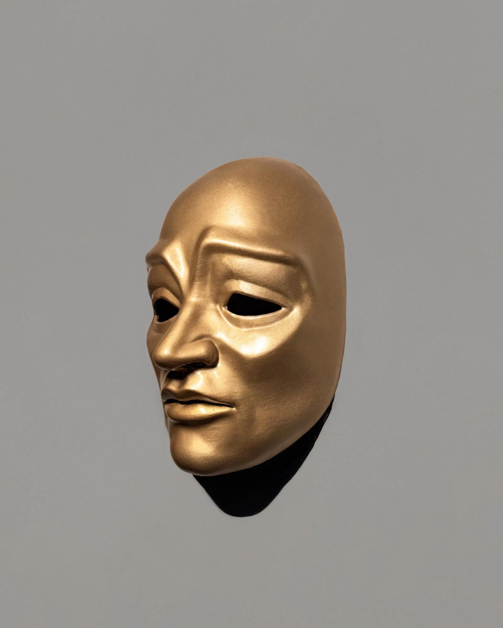 Eyes Wide Shut Golden Red Cloak Judge; Original Pattern Detailed Kubrick Movie Mask, handcrafted Venetian cosplay mask