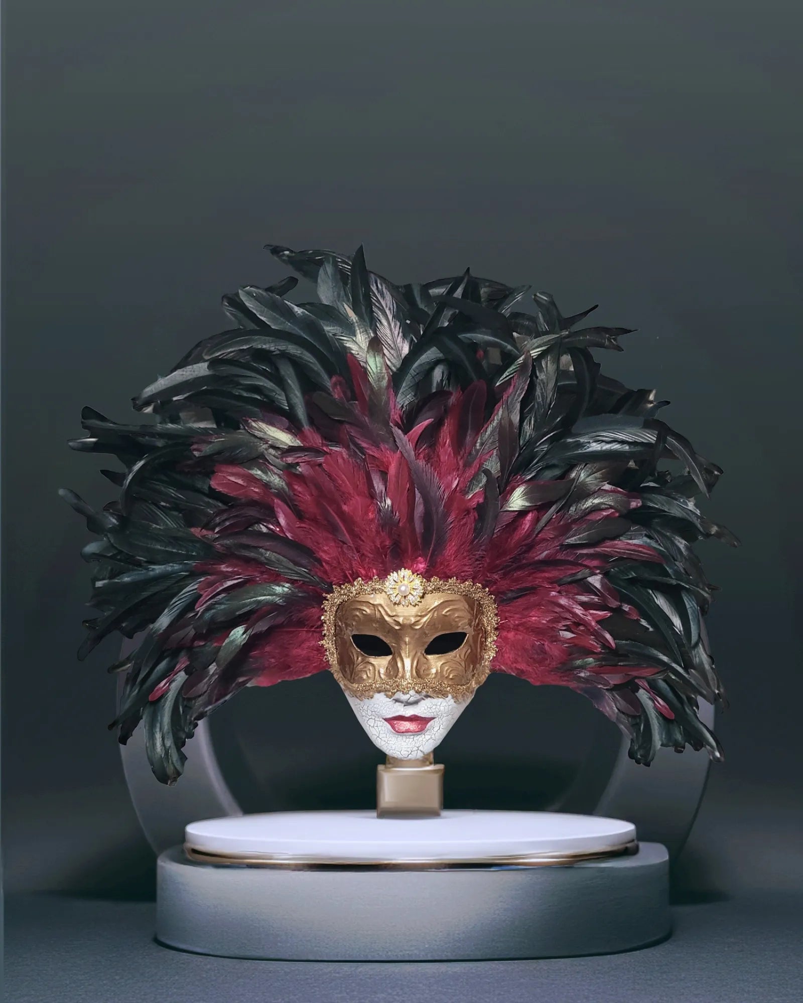 Feather Princess Woman; Venetian Masquerade Mask - Eyes Wide Shut inspired, handcrafted with feathers, perfect for cosplay and fantasy.