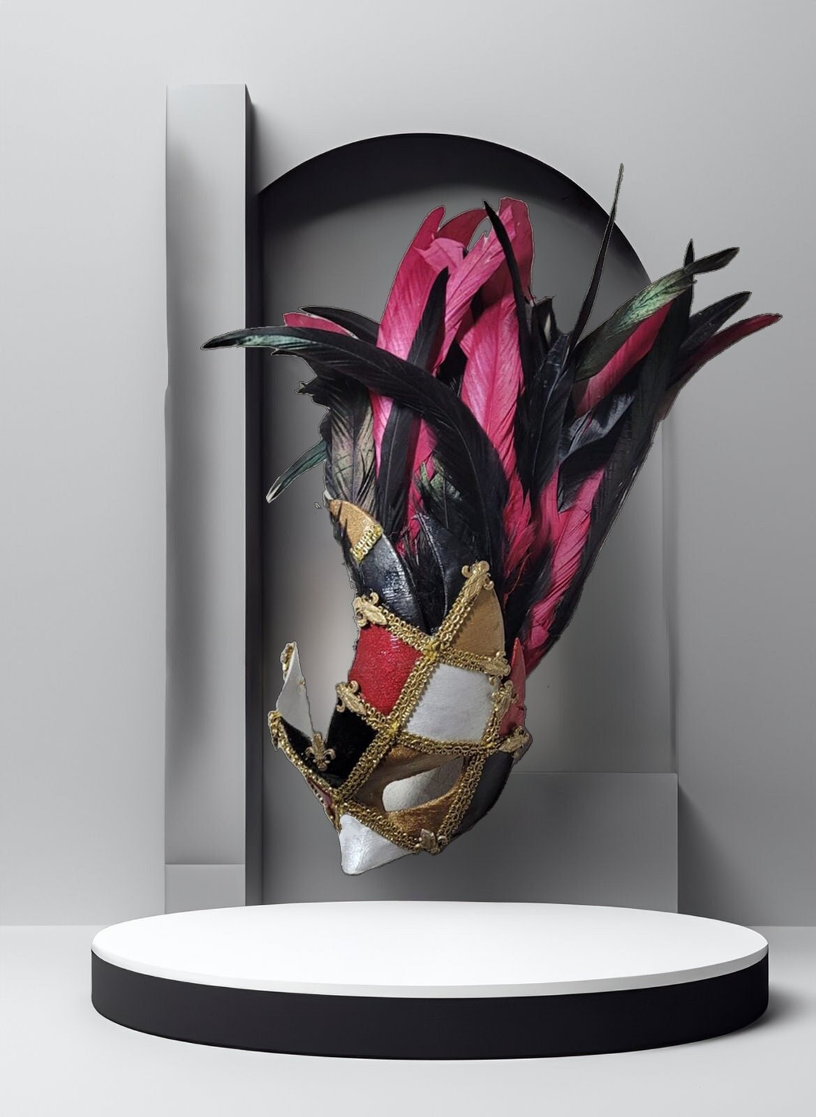 Venetian Mask - Eye-Catching Winged Half Mask - Woman Eye Mask - Venetian