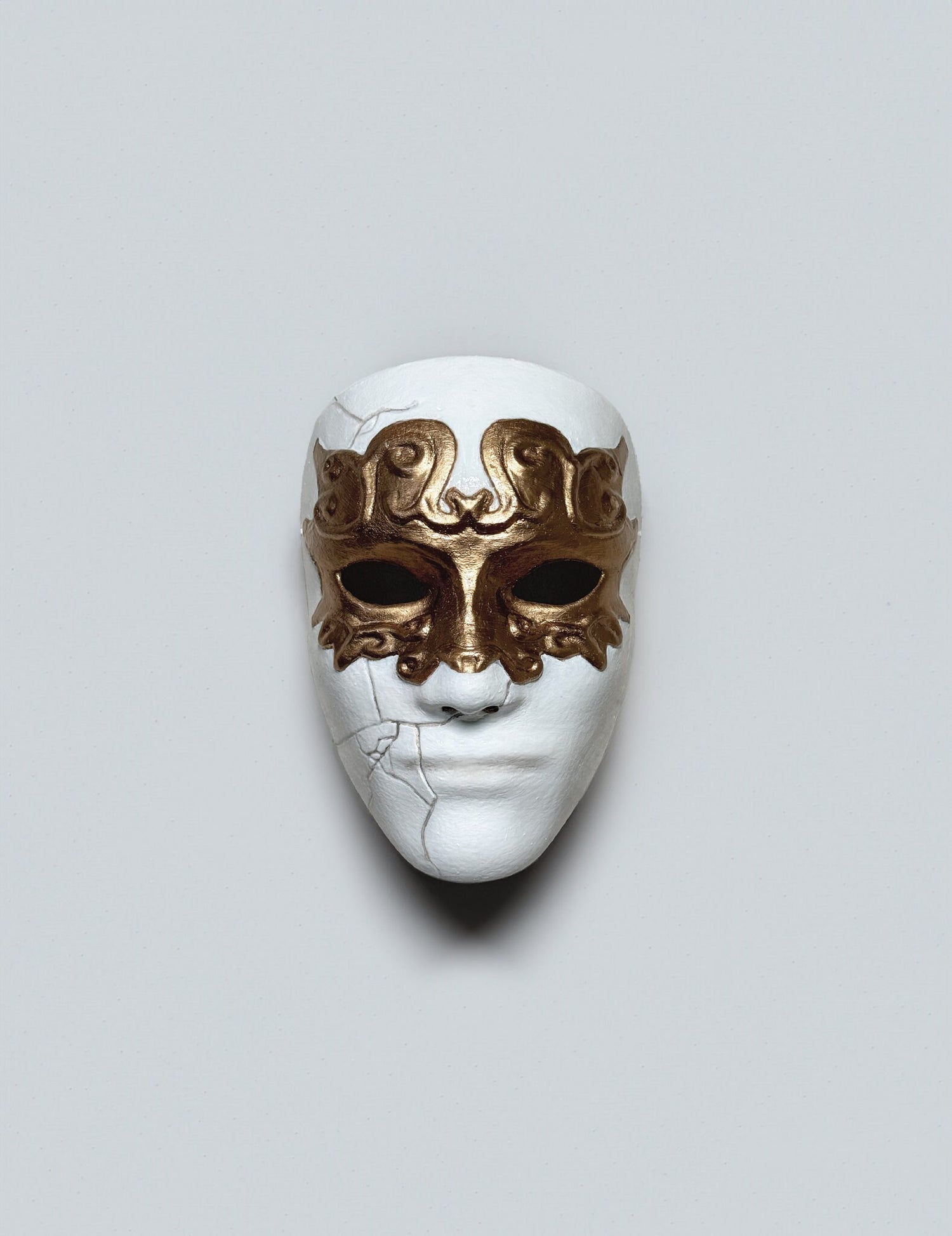 Eyes Wide Shut Inspired - Bill Harford and Red Burgundy Mandy Feathers Mask -
