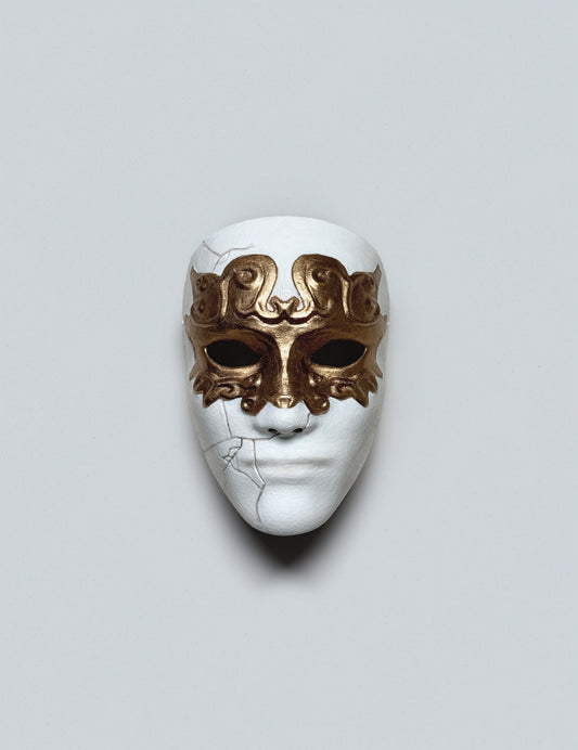 Eyes Wide Shut Inspired - Bill Harford and Red Burgundy Mandy Feathers Mask