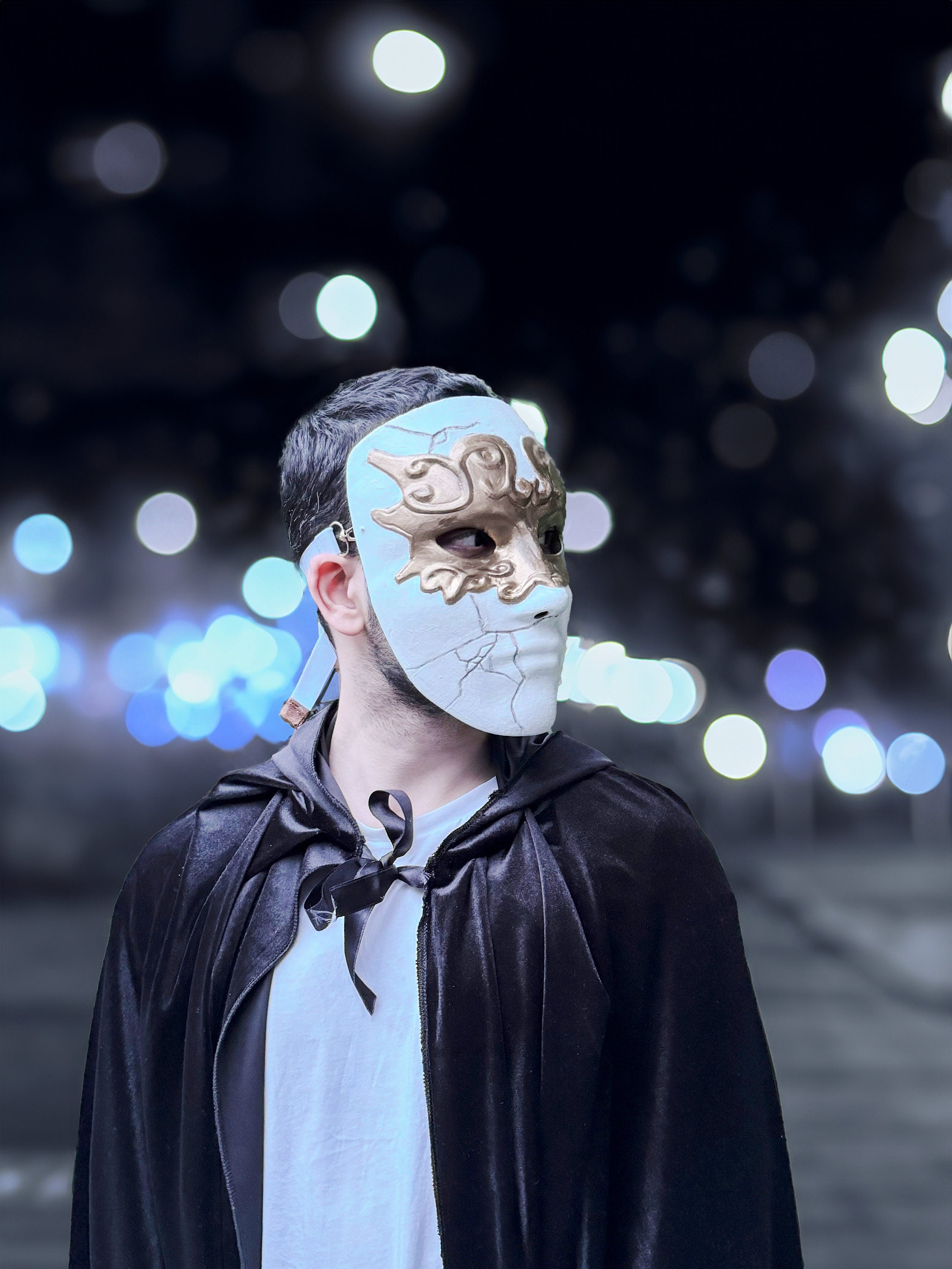 Eyes Wide Shut Inspired Mask - Venetian Mask - Fidelio Mask - Gold Eyes White