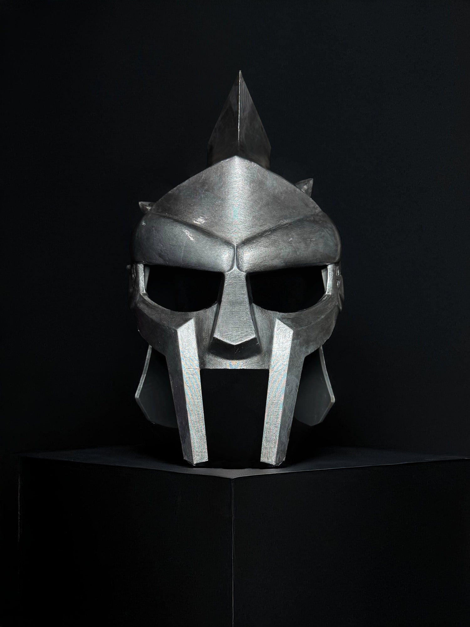 Medieval Gladiator Maximus Helmet - Ancient Knight - Greek Roman Armor Helmet - movie prop - Cosplay Mask - Unique Movie Memorabilia Gift