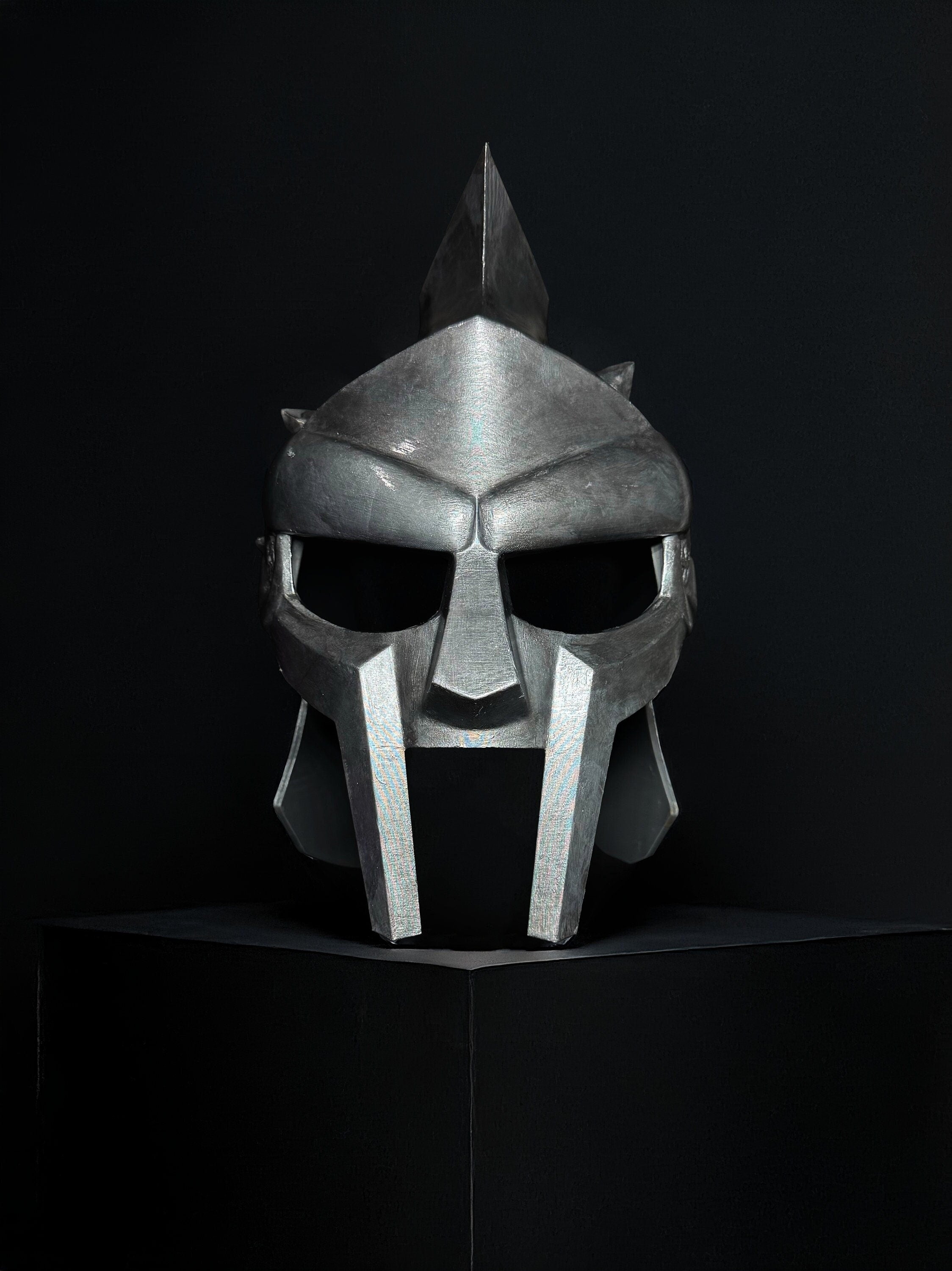 Medieval Gladiator Maximus Helmet - Ancient Knight - Greek Roman Armor Helmet - movie prop - Venemask
