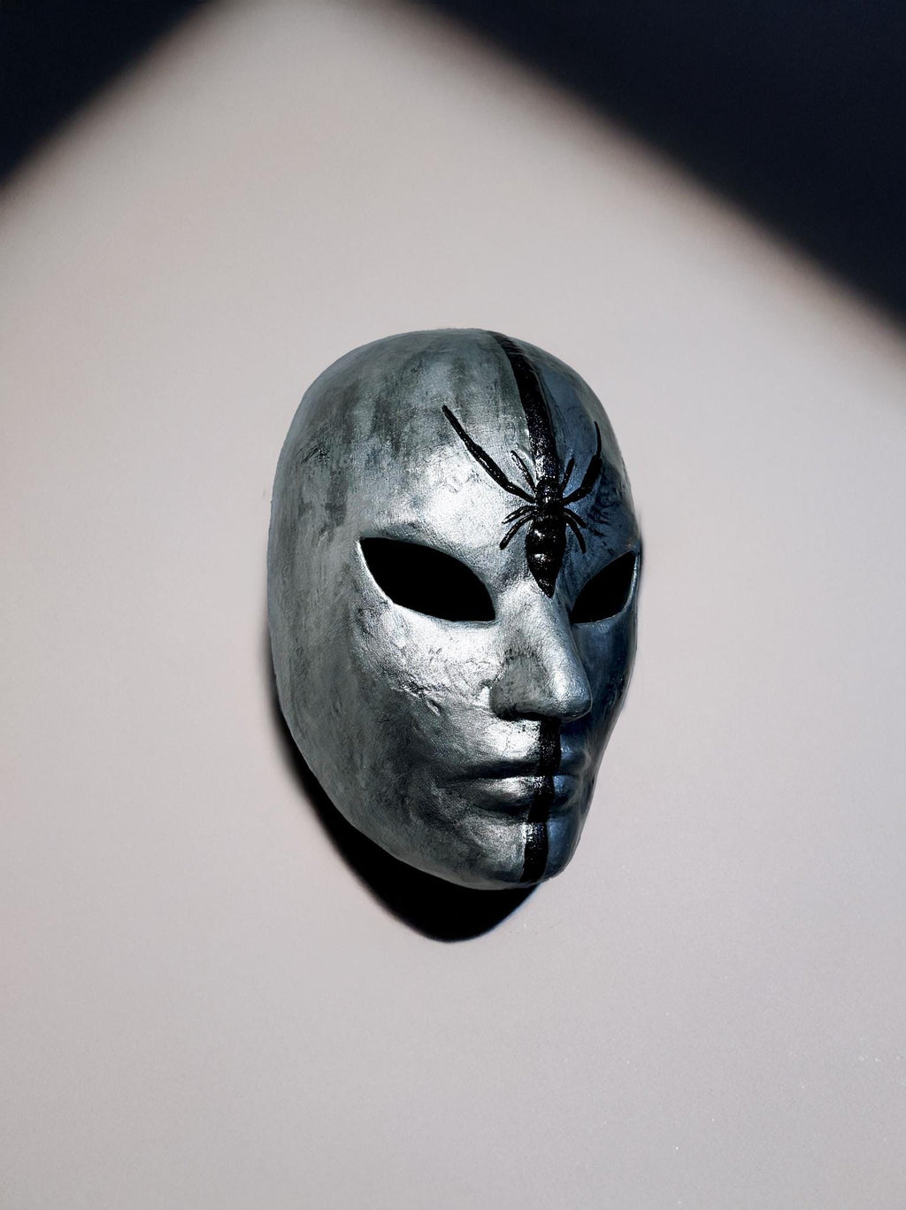Silver Spider Mask with Black Stripe & Spider – Unique Cosplay Prop - Masquerade, party, cosplay