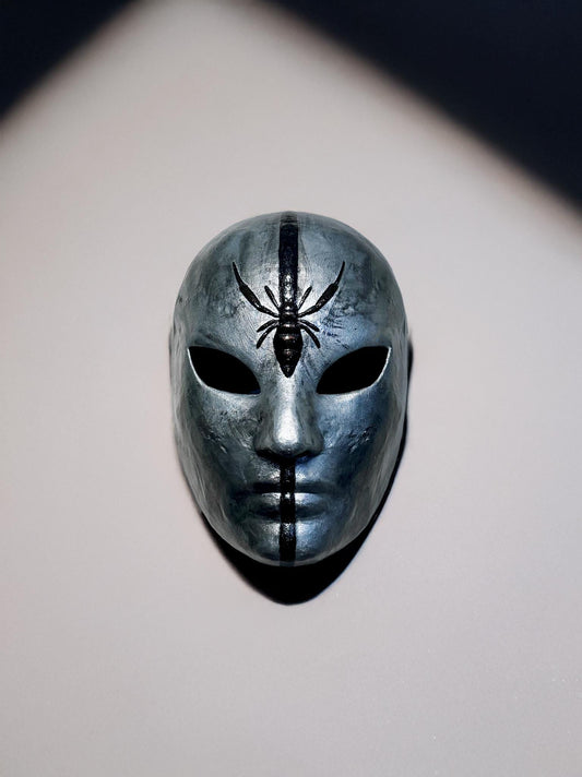 Silver Spider Mask with Black Stripe & Spider – Unique Cosplay Prop - Masquerade, party, cosplay