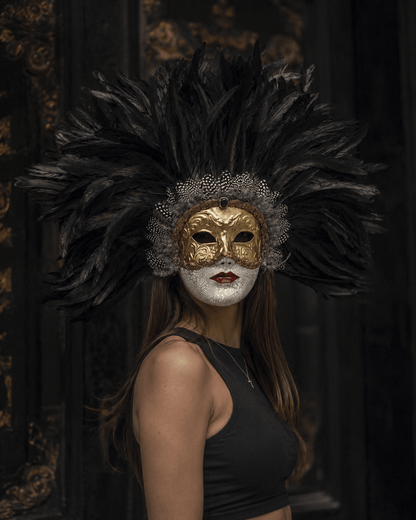 La Regina Nera – Black Feather Venetian Mask: Mardi Gras, Masquerade Ball Costume, eyes wide shut - Venemask