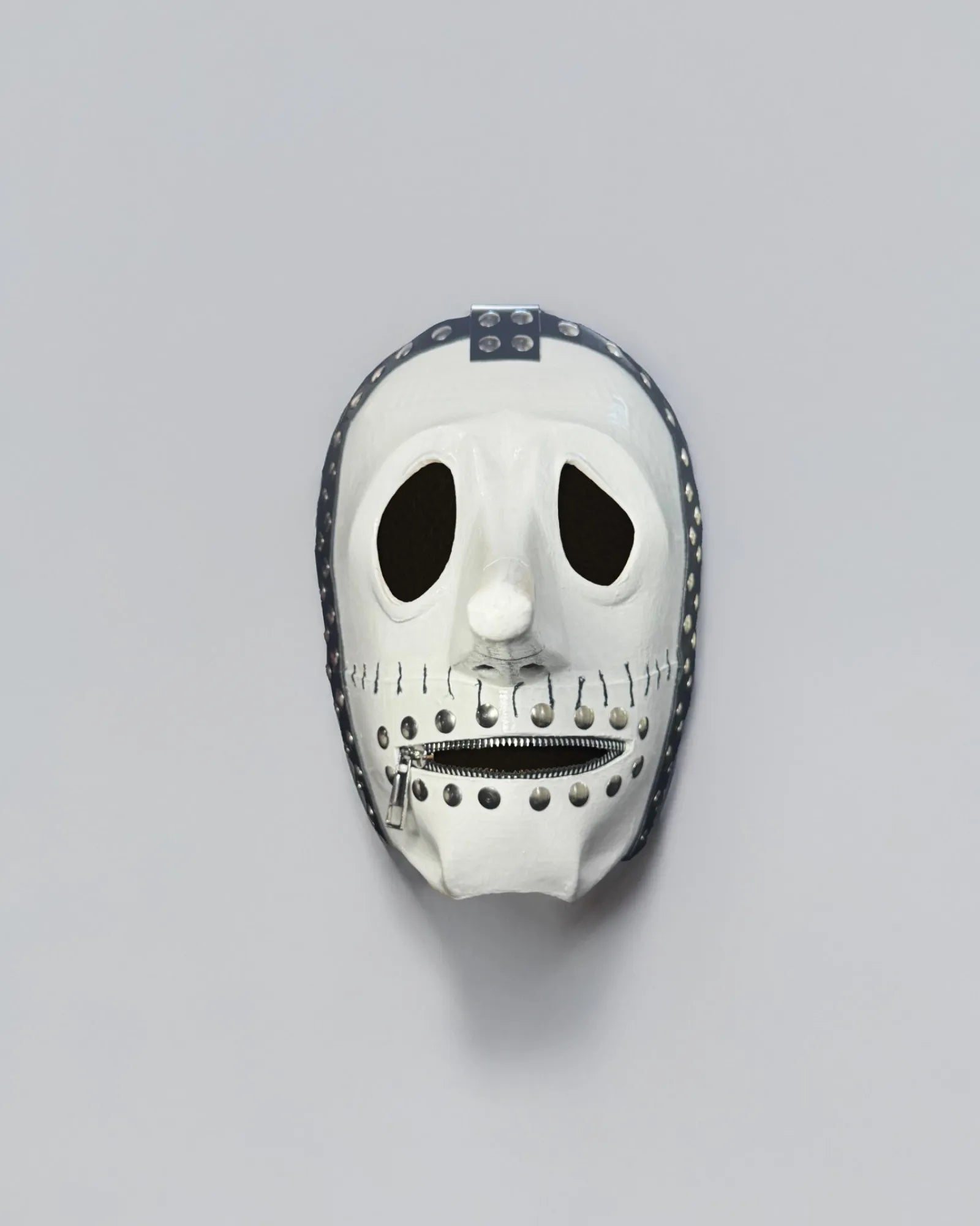 Slipknot Chris Fehn; White and Black, Strange Liar Mask - handcrafted Venetian cosplay mask, fantasy design, ideal for masquerades.