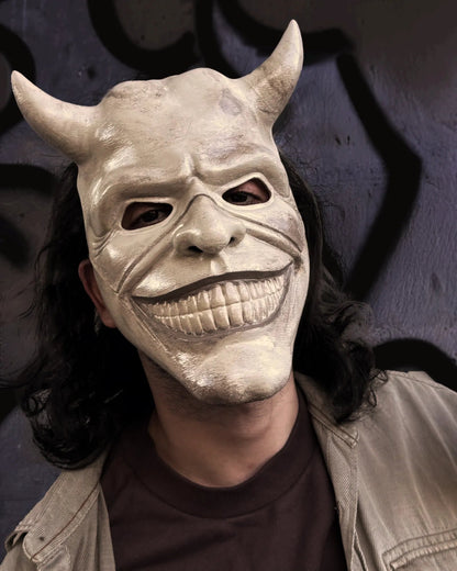 The Black Phone Grabber; Horned, Horror Gothic Halloween Mask - Venemask
